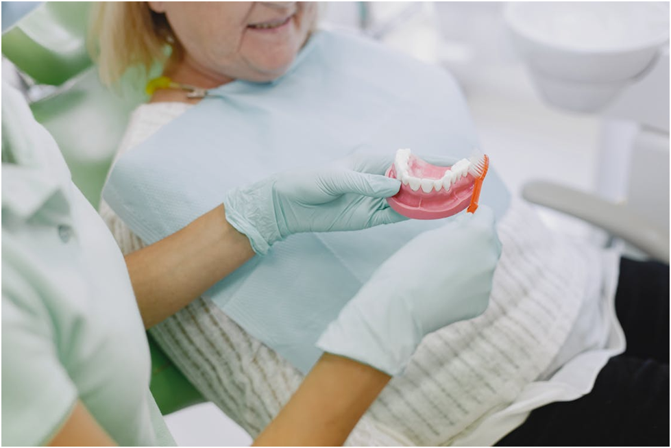 Why Choosing a Dental Implant Specialist Dubai Offers Better Smile Restoration Results